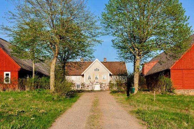 Апарт отель Aengaroeds Gard Ljungbyhed Экстерьер фото